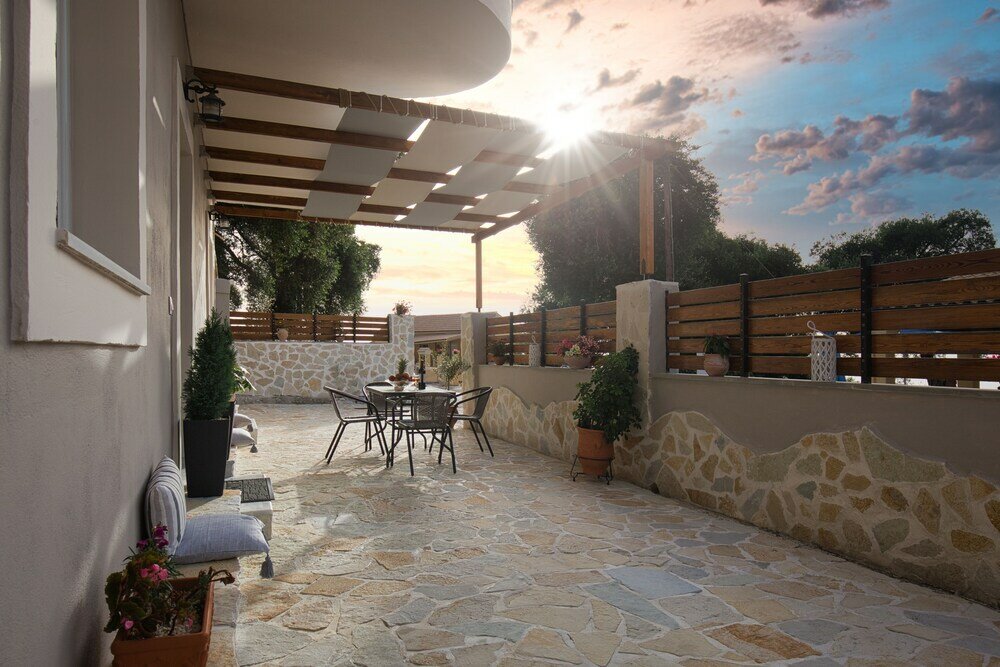 Фото Liz Apartment by CorfuEscapes