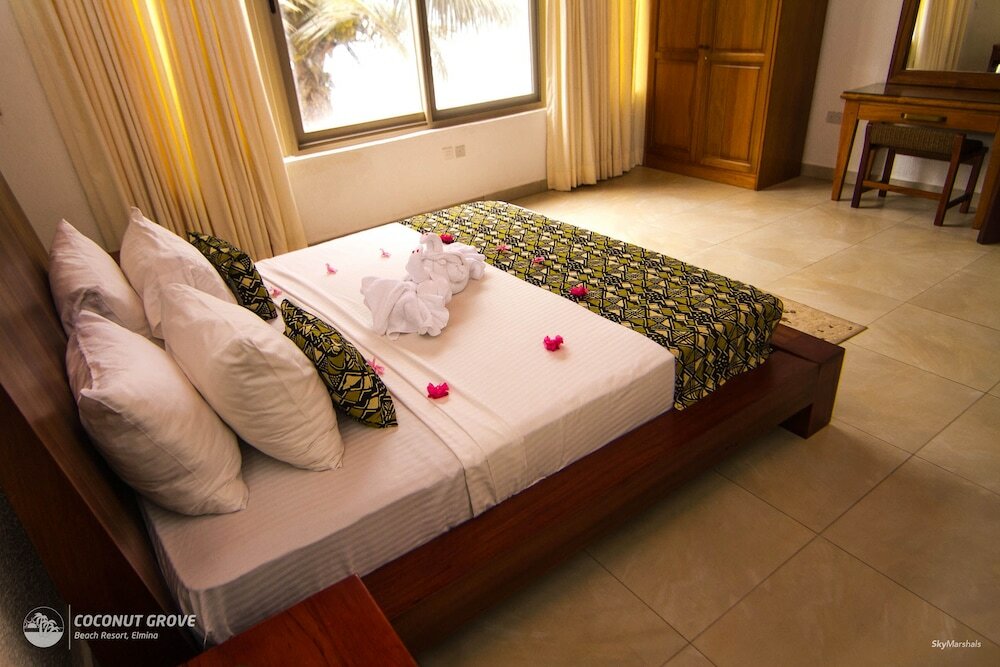 Фото Coconut Grove Beach Resort