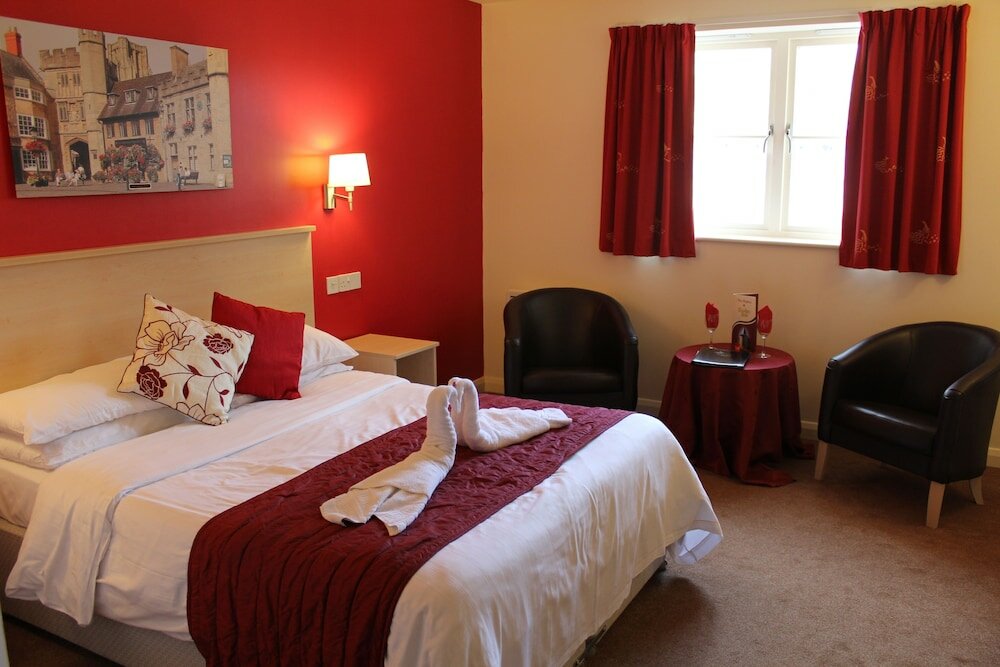 Фото Wookey Hole Hotel