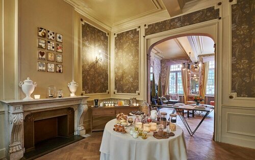 Гостиница Hotel Royal Astrid Aalst в Алсте