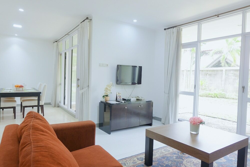 Фото Whiz Residence Darmo Harapan Surabaya