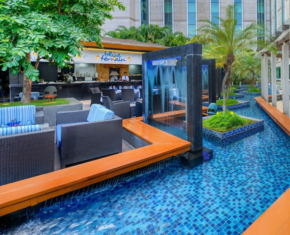 Фото Novotel Bengaluru Outer Ring Road