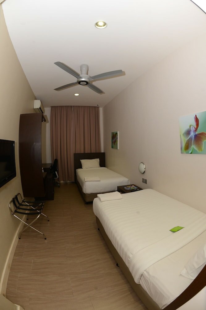 Фото 101 Hotel Bintulu