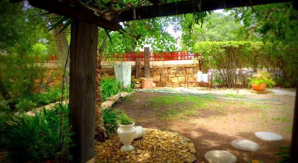 Фото Top House Bed & Breakfast