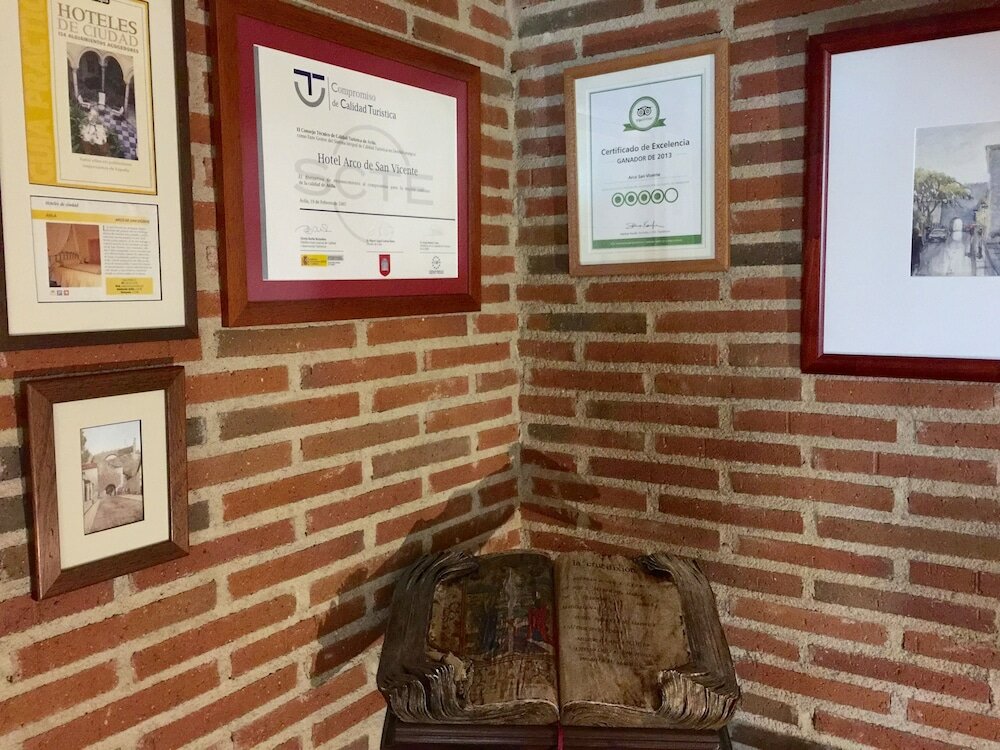 Фото Hotel Arco San Vicente