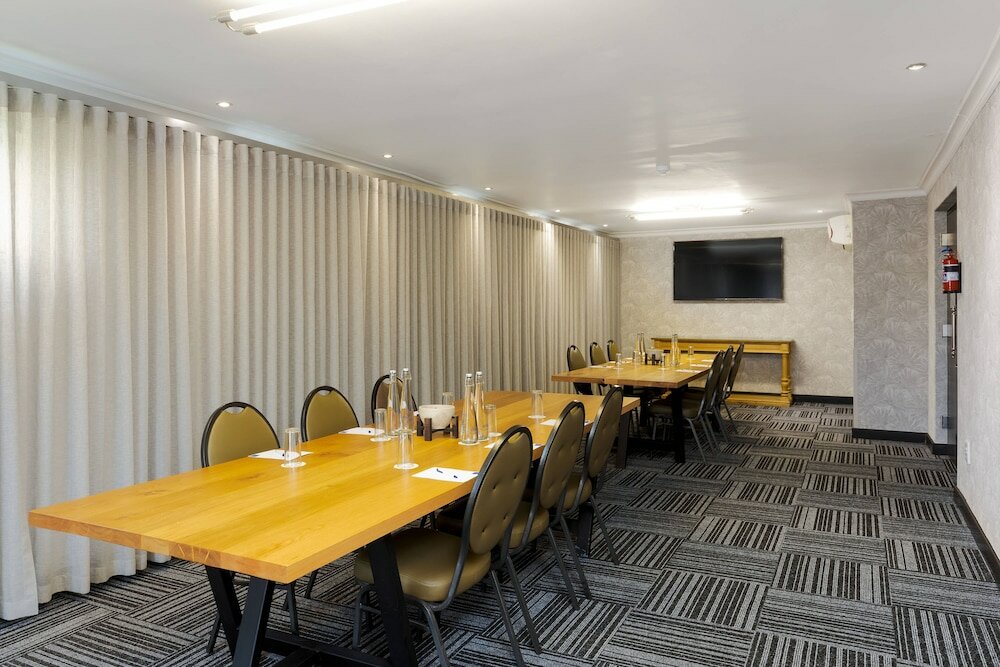 Фото Protea Hotel Cape Town Durbanville