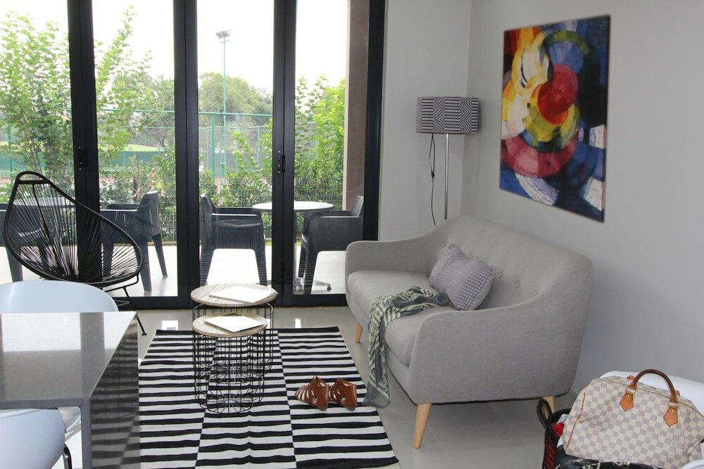 Фото The Lakes Boutique Lodge