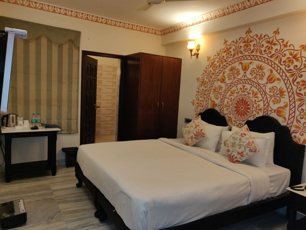 Фото Laxmi Palace Heritage Boutique Hotel