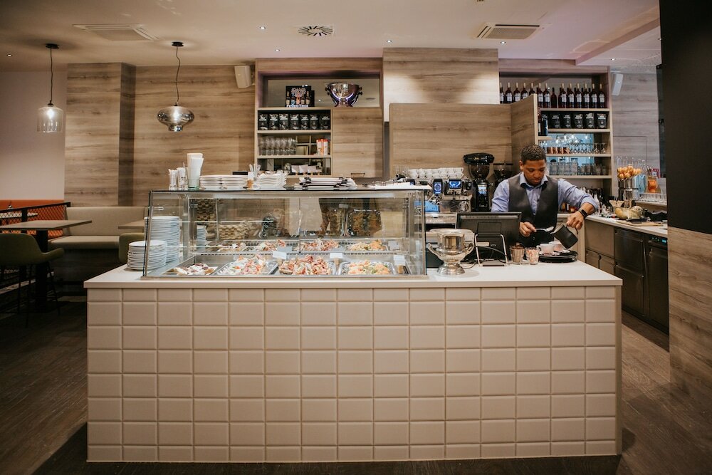 Фото Hotel Schwarzer Bär