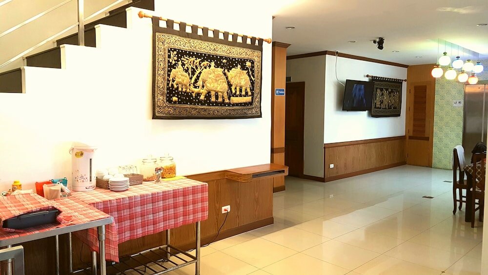 Фото Green Harbor Hotel & Service Apartment