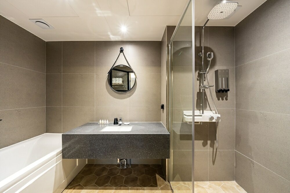 Фото Brown Dot Hotel Suwon