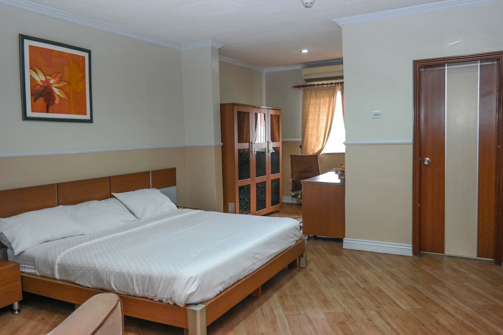 Фото Quiet Pools Inn and Residence