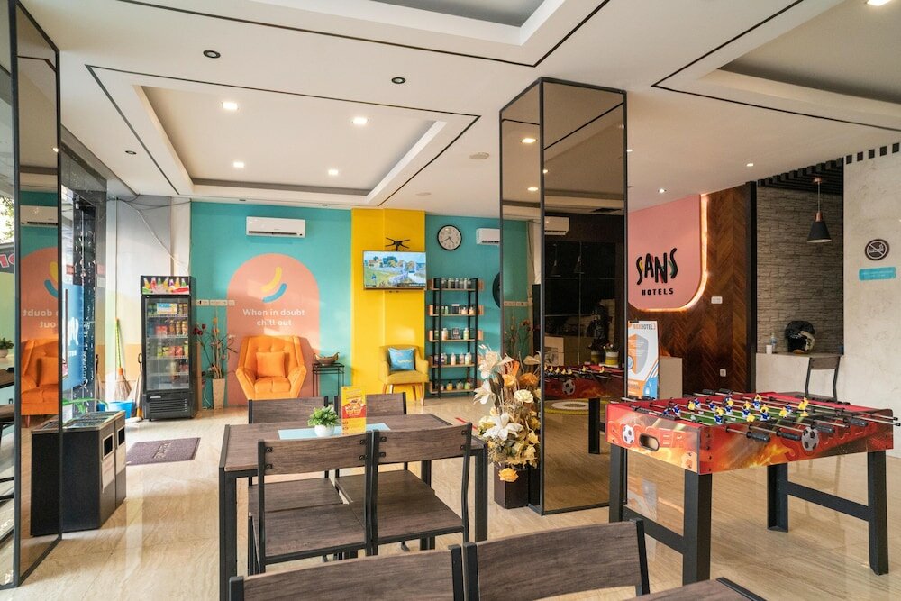 Фото Sans Hotel Kupang Indah Surabaya