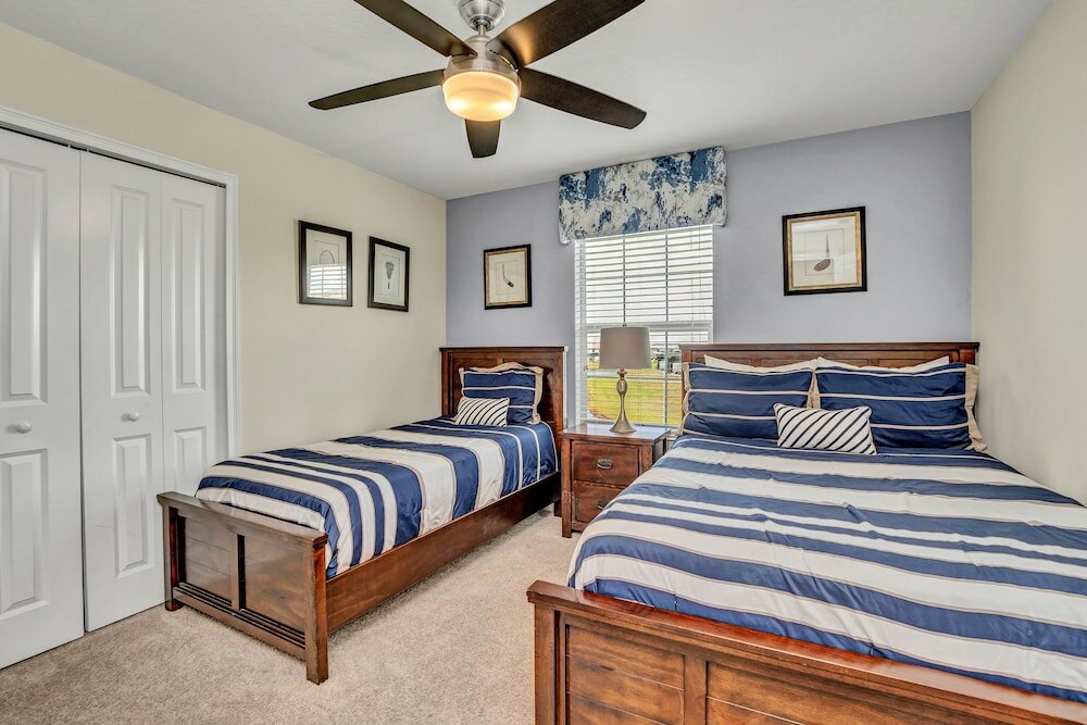 Фото Pool Townhome 5mi to Disney Free Waterpark!
