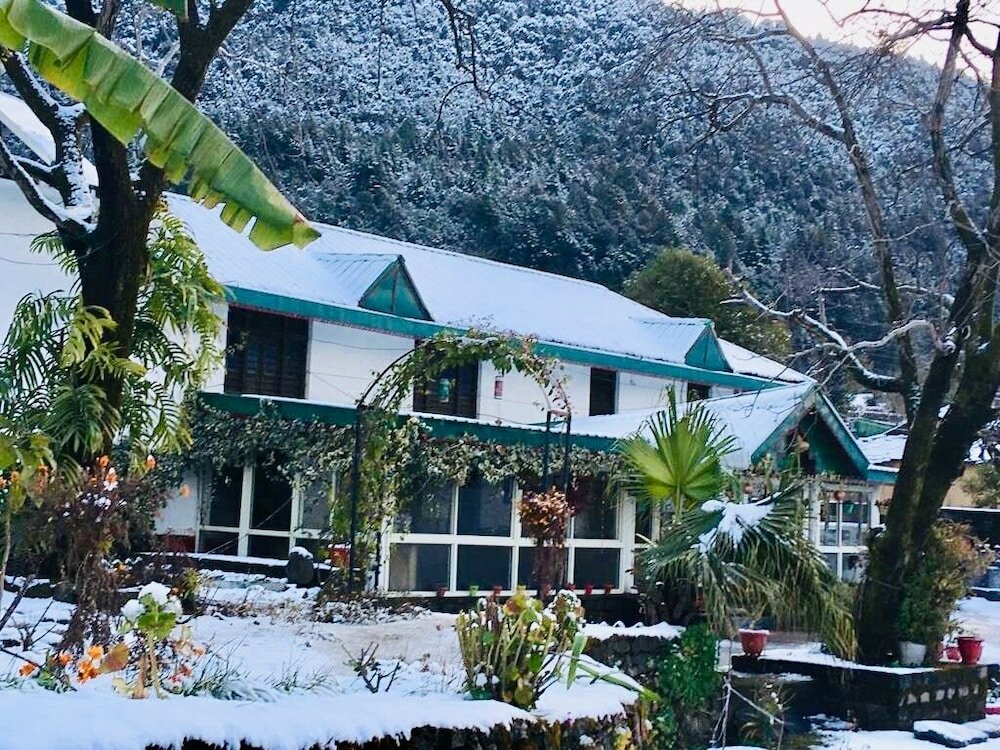 Фото Tatva Bir Tents and Hotel