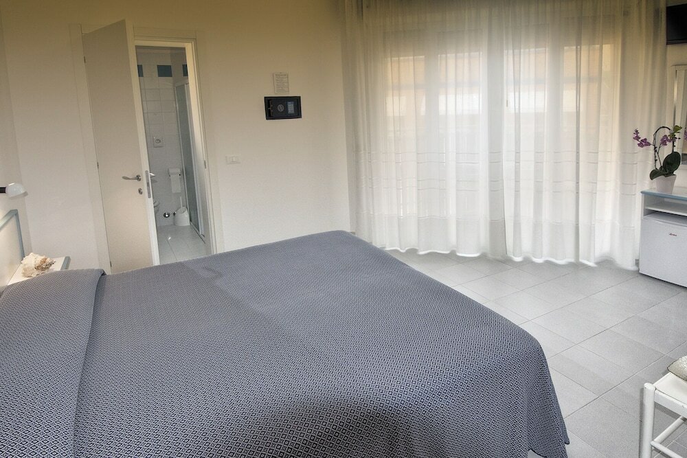 Фото Hotel Marisa