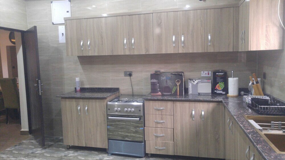 Фото Marshall Hotel Apartments