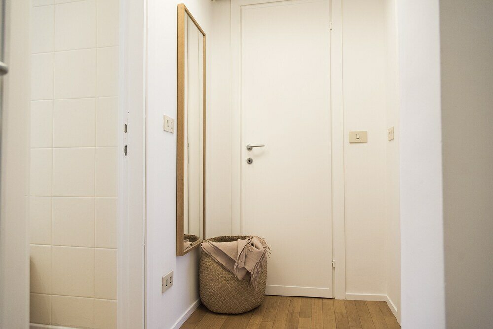 Фото Sweet Flat near Metro Stop