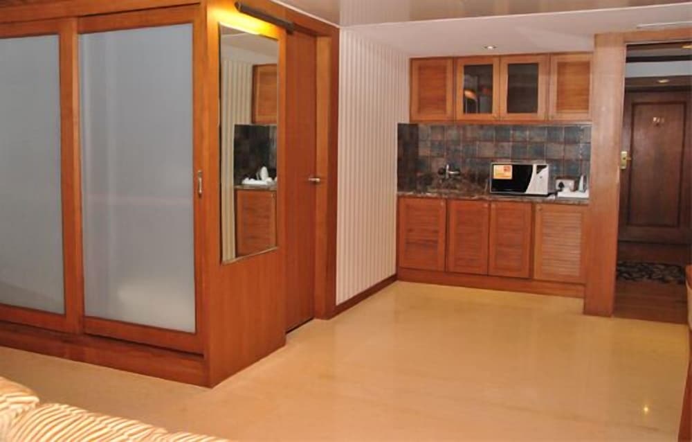 Фото Hotel Aurora Towers