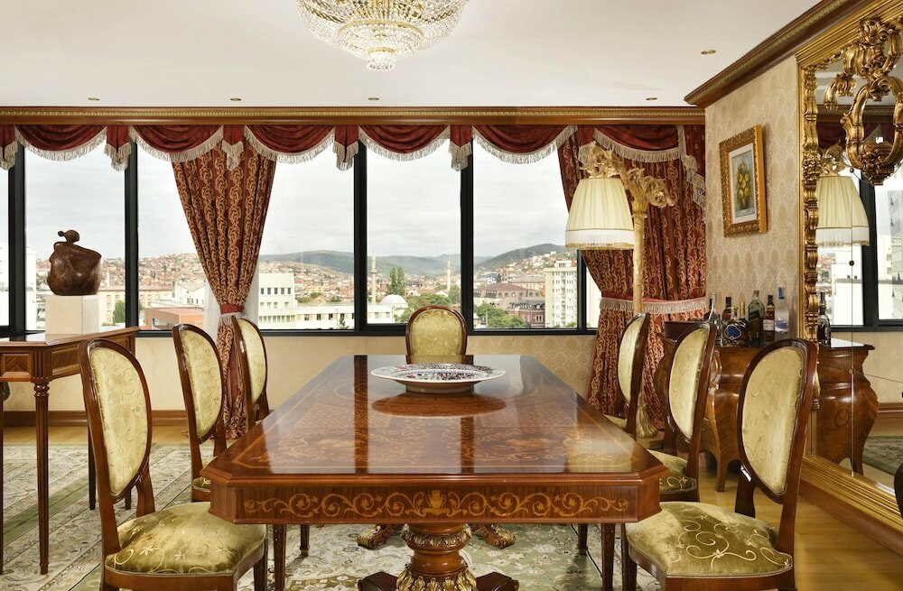 Фото Swiss Diamond Hotel Prishtina