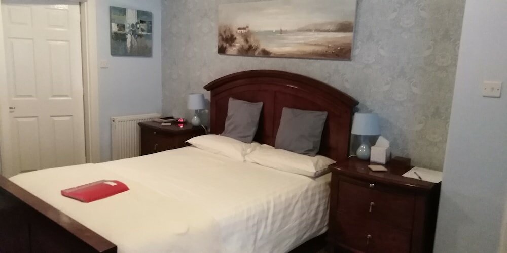 Фото № 29 Well Street B & B