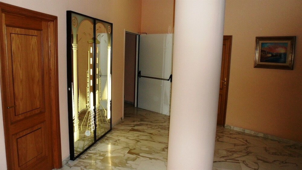 Фото Hotel Reali