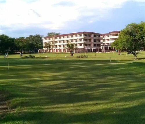 Гостиница Roca Golf Hotel в Бужумбуре