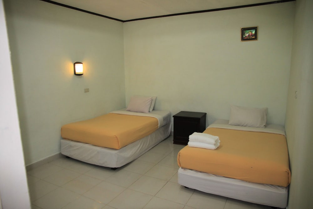 Фото Pandu Lakeside Hotel Parapat - Toba Lake