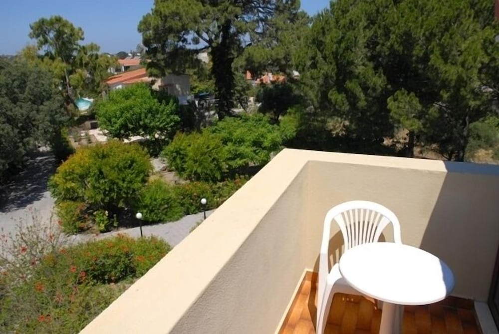 Фото Niki Hotel Apartments