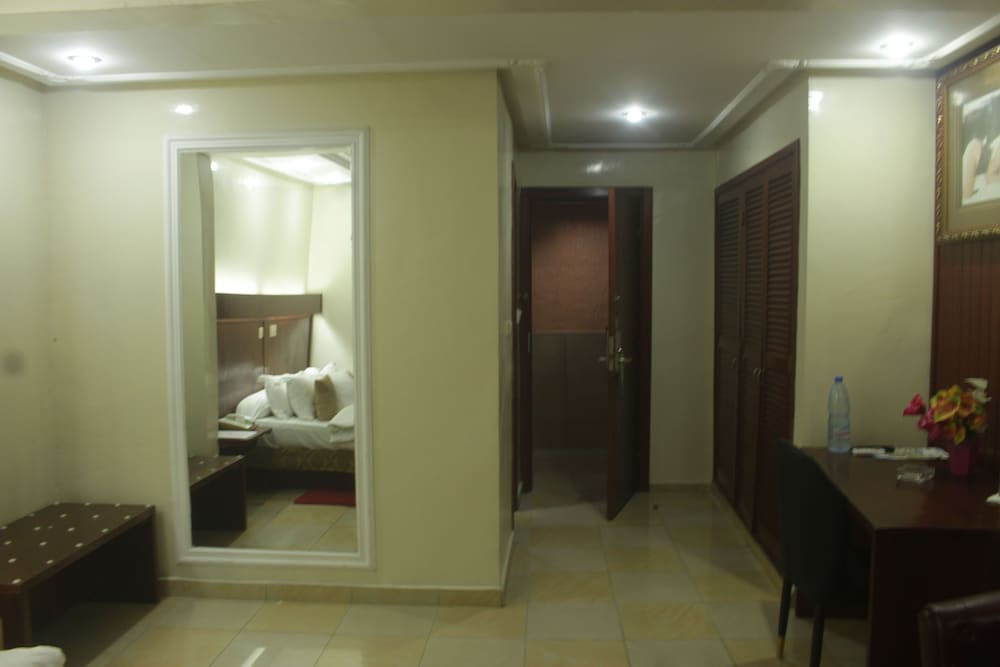 Фото Somatel Hotel