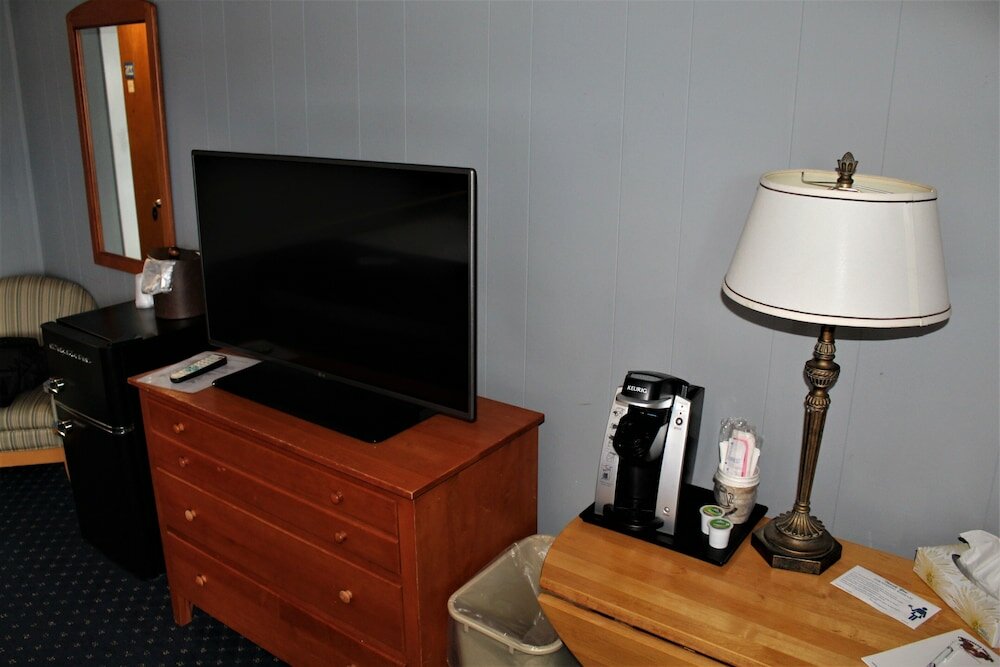 Фото Fishermans Wharf Inn