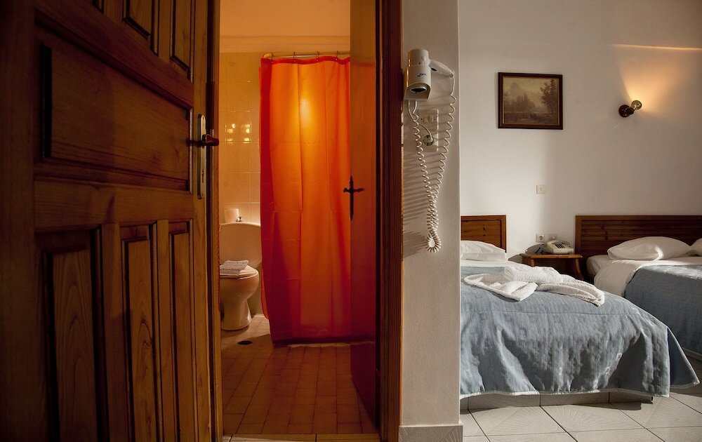 Фото Filoxenia Hotel