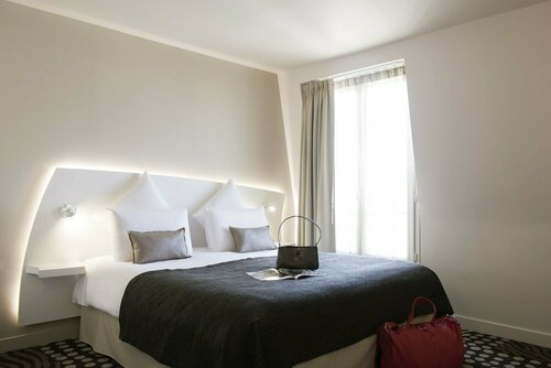 Гостиница Mercure Paris Levallois Perret Hotel в Леваллуа-Перре