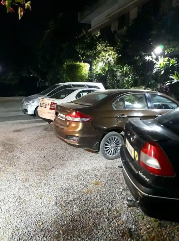 Фото Hotel Pathik