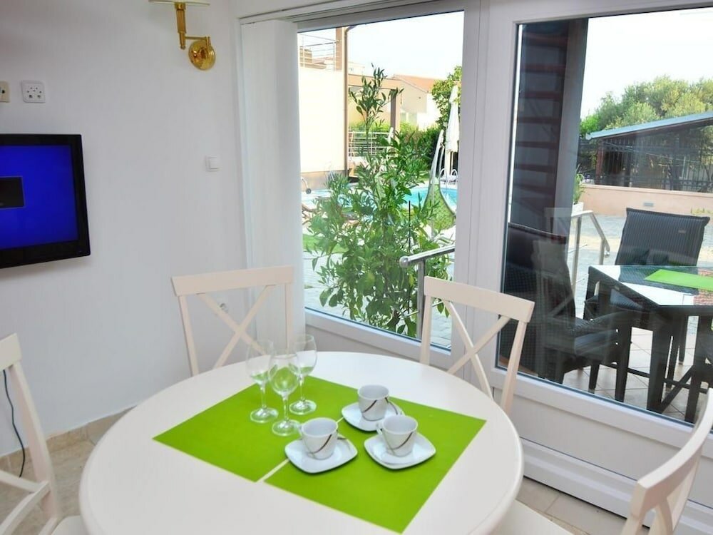 Фото Holiday House Tina Tribunj