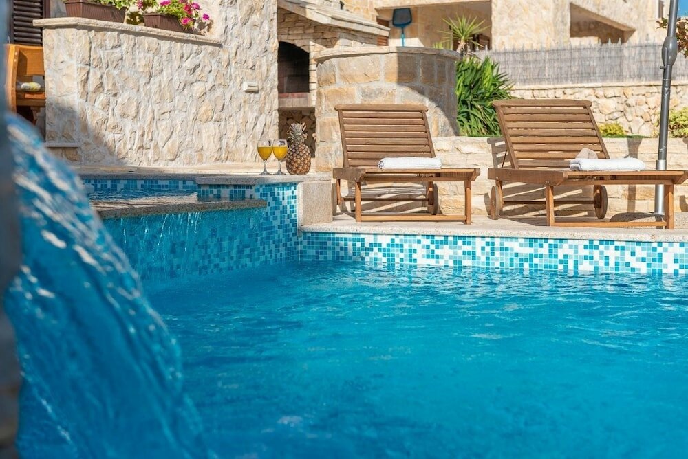 Фото Villa St. vid 3