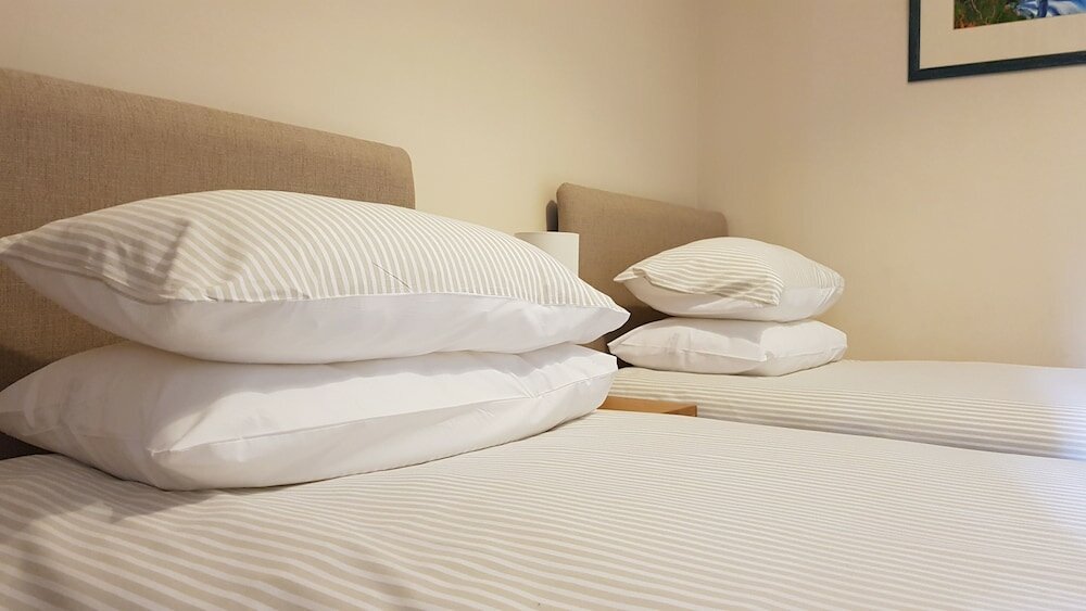 Фото Authentic Central 3-Bedroom Apartment