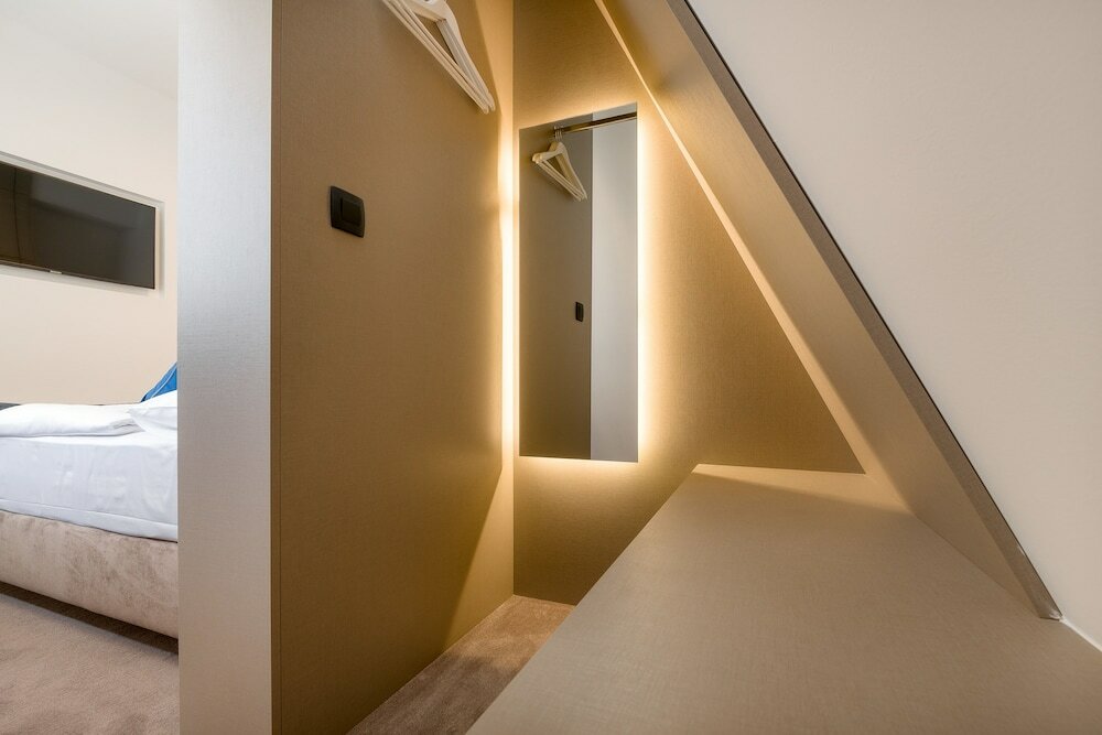 Фото Flos Luxury Rooms