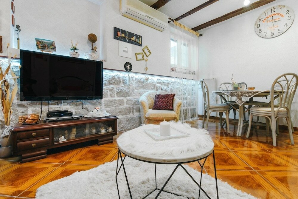 Фото Apartments Bingo One Bedroom