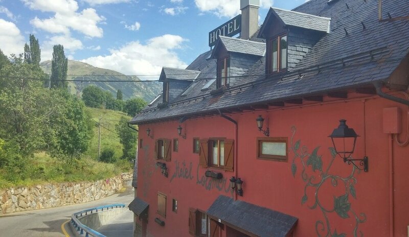 Гостиница Hotel Colomers