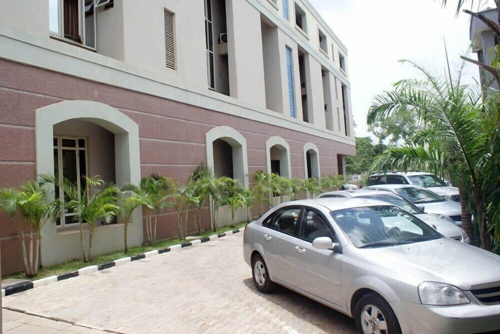 Фото Marvel Hotel Suites