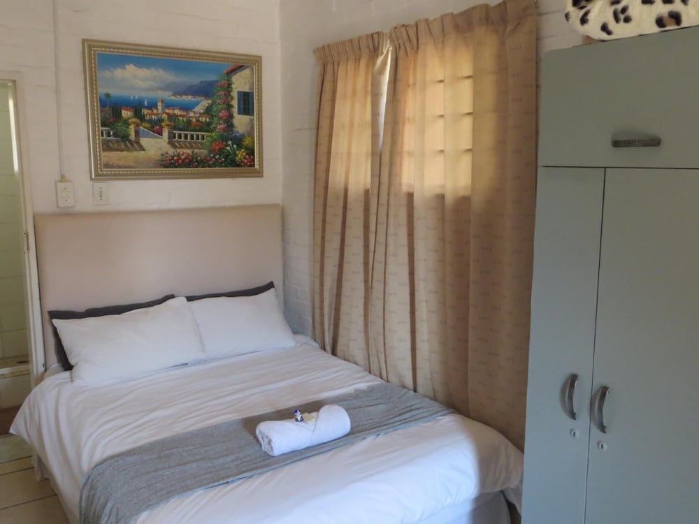 Фото The Swiss Guesthouse