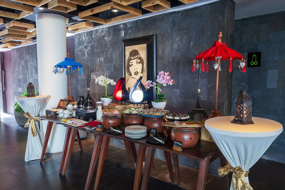 Фото Отель The 101 Bali Fontana Seminyak