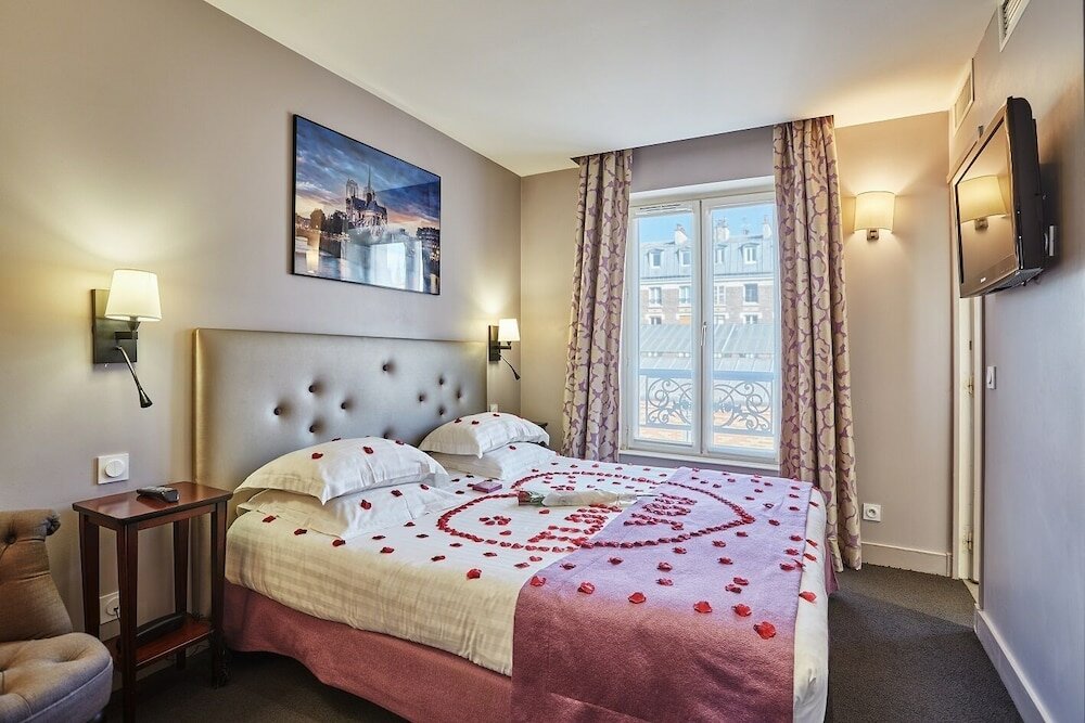 Фото Le Relais Saint Charles Paris