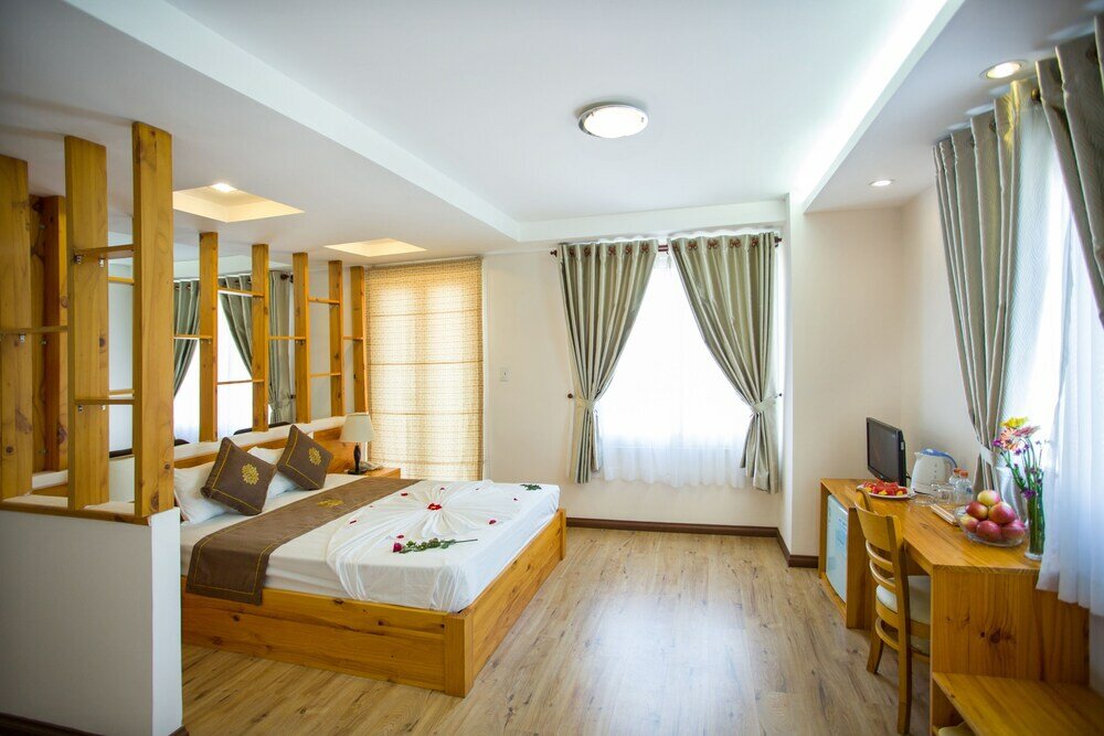 Фото отеля 2