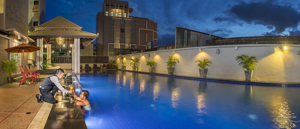 Фото Buri Sriphu Hotel & Convention Centre