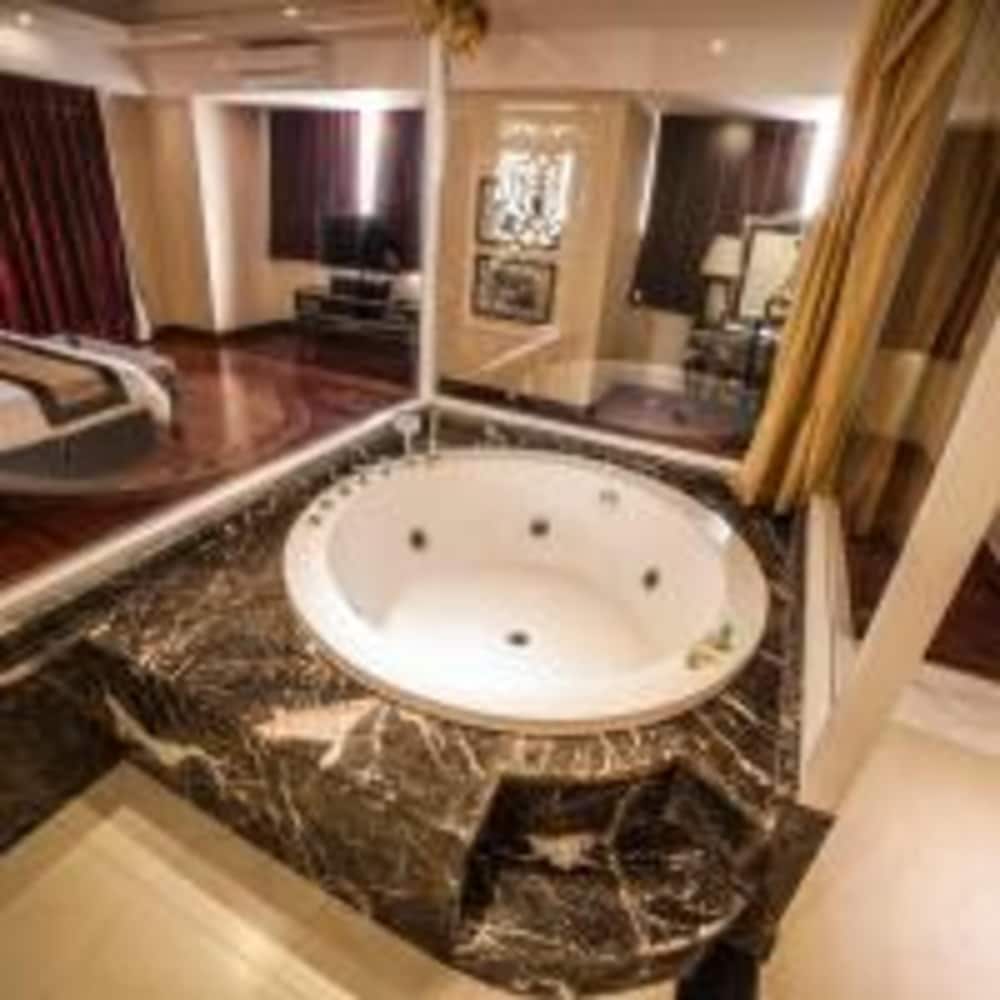 Фото Moonlight Hotel Hue