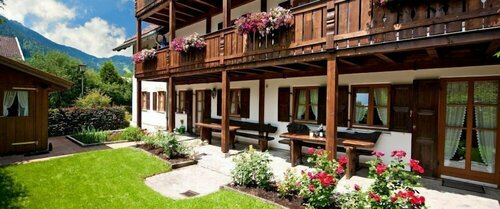 Гостиница Gästehaus Enzianhof Hotel garni в Обераммергау