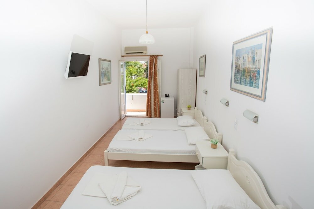 Фото Louiza Hotel