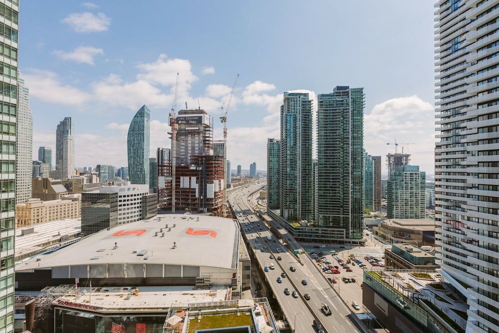 Фото Quickstay - Executive Condo in the Heart of Downtown